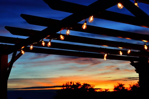 Pourquoi installer une pergola bioclimatique autoportée dans son jardin ?