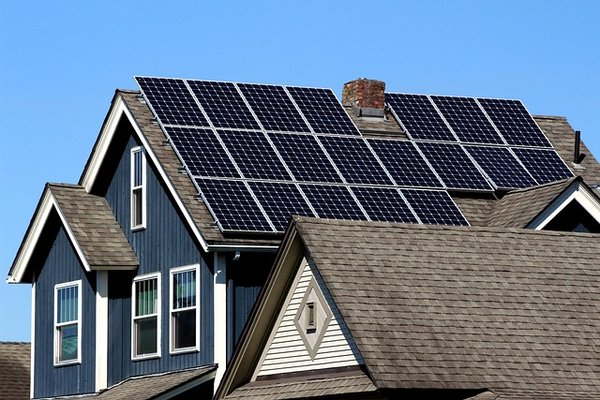 Les panneaux solaires : votre guide vers une énergie renouvelable